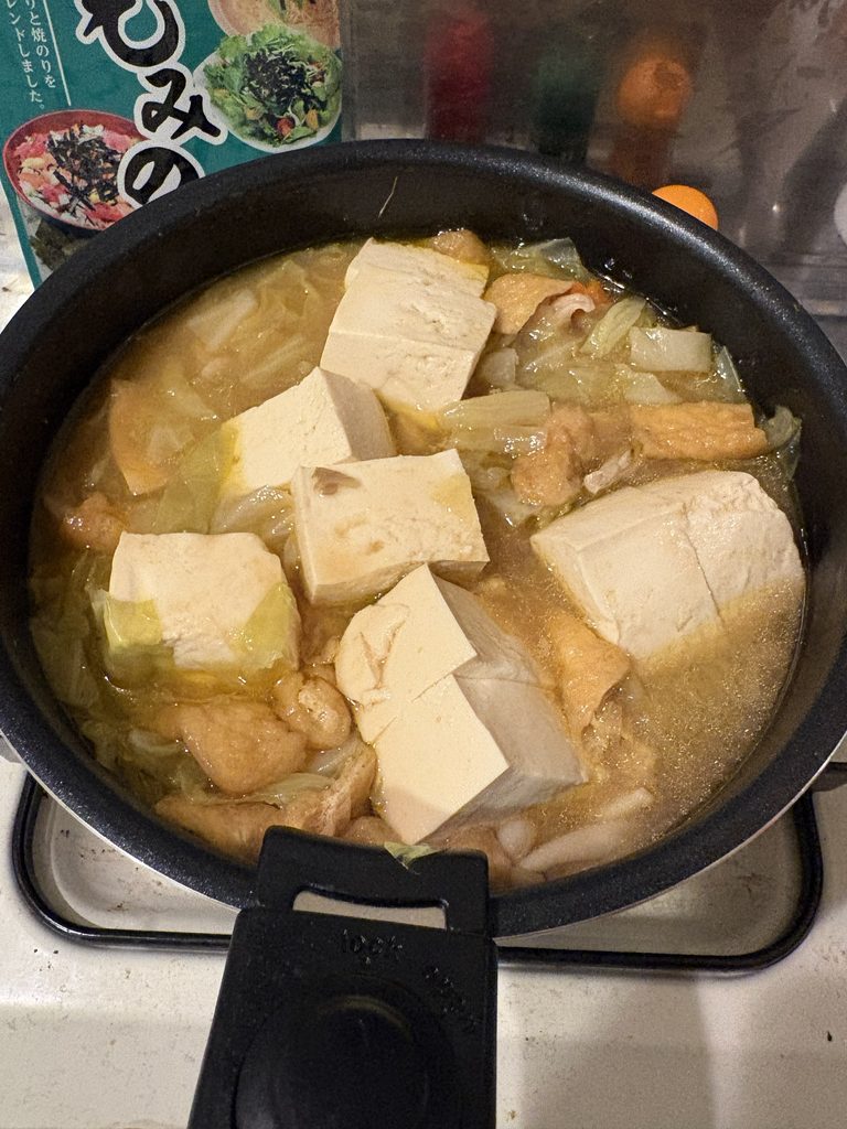 完成した鶏肉と野菜の味噌煮