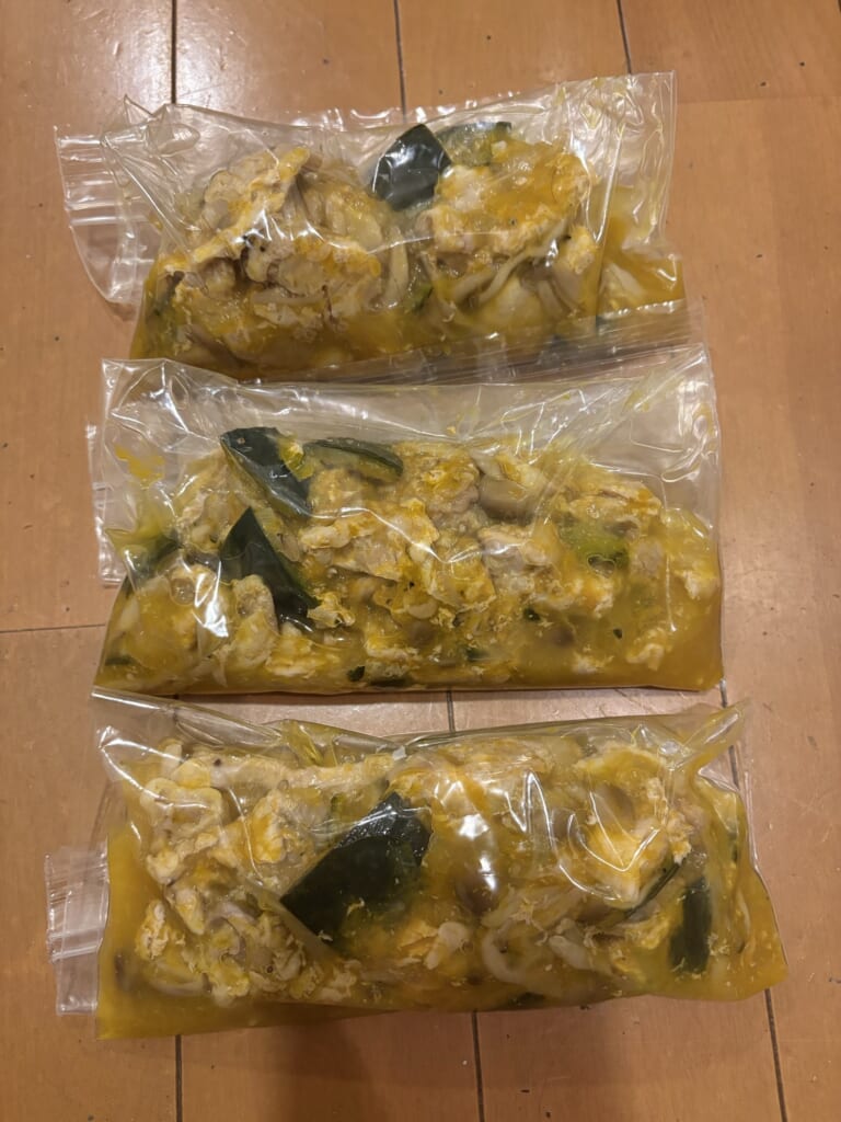 残った煮物を3食分に分けて冷凍保存したと